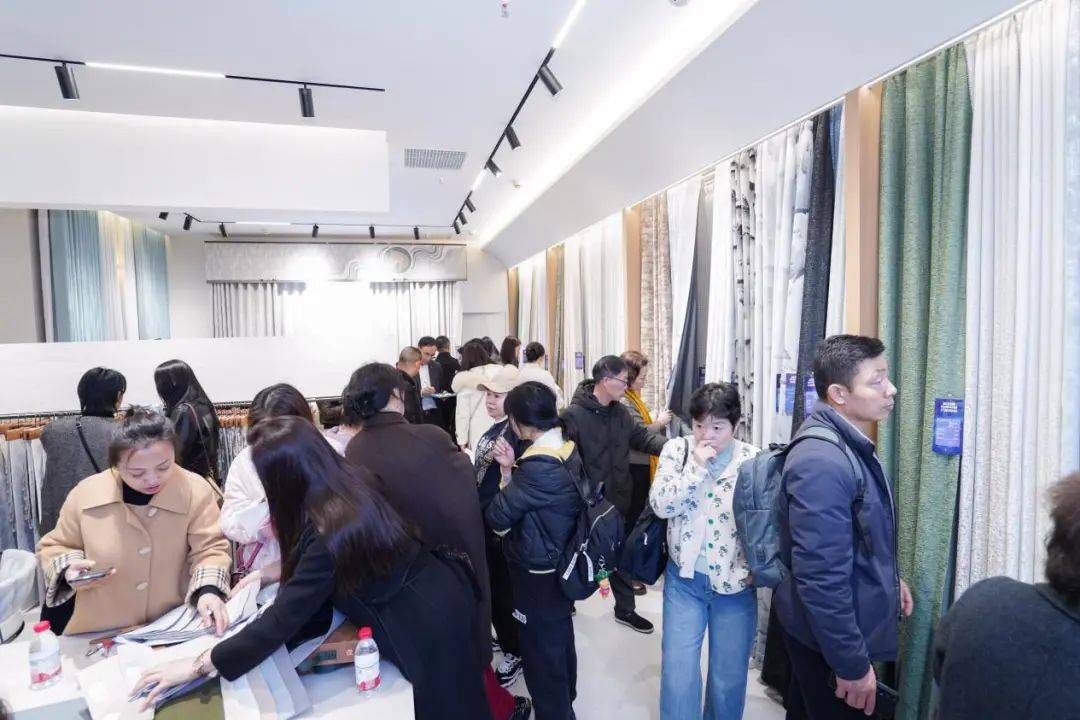 ！2025海宁春季家博会今日启幕凯发K8智造美好家千企织梦赴新程(图2)
